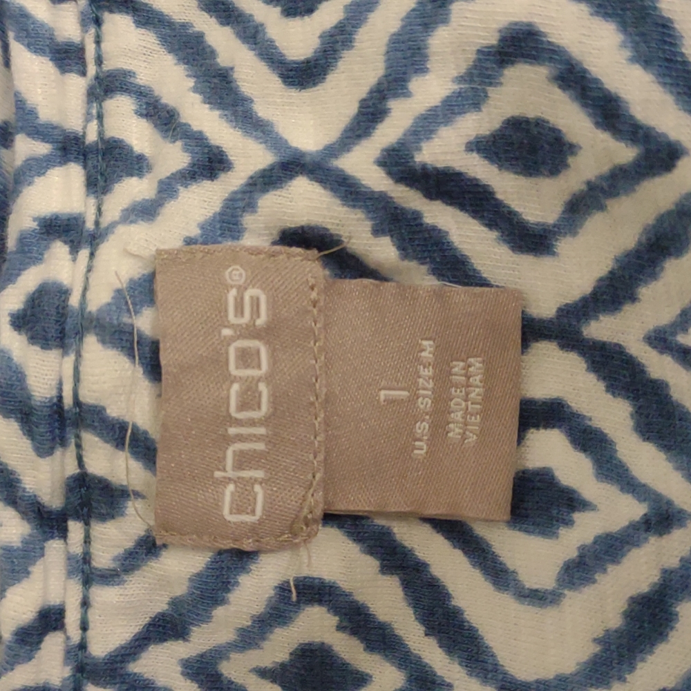 Chico's Women's White and Blue Diamond Patterned Blouse Size (1) Medium - Picture 11 of 14